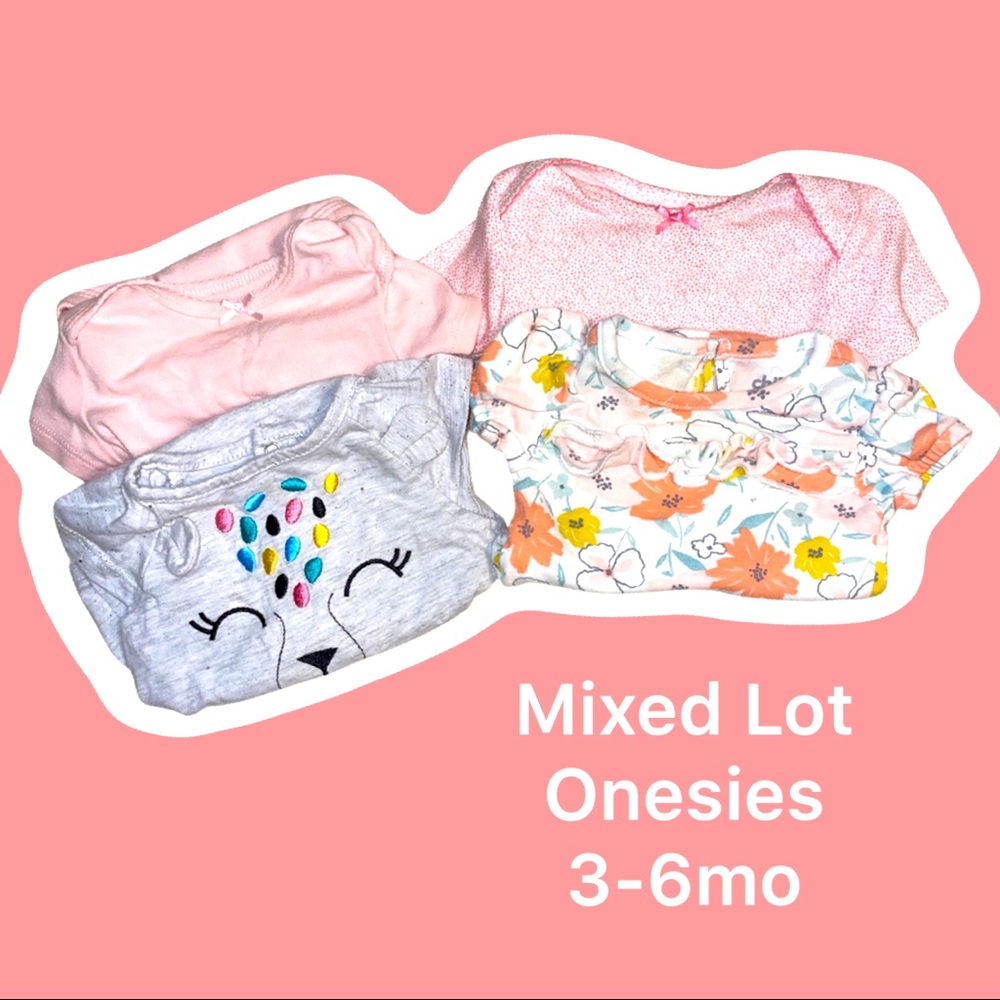 Mixed lot of 4 onesies size 3-6 months